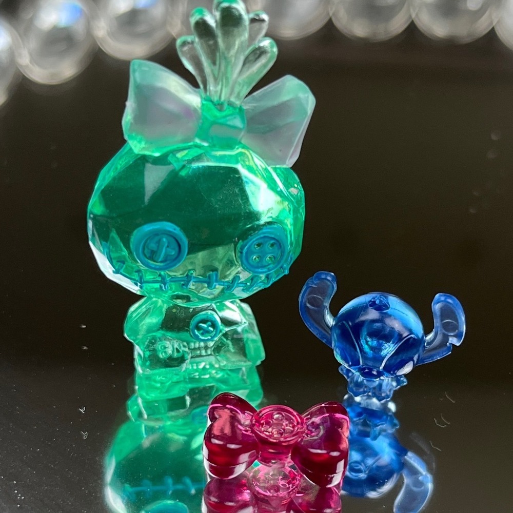 Disney Crystal Surprise Scrump Lilo & Stitch Mini Figure Set with Sand & Stitch